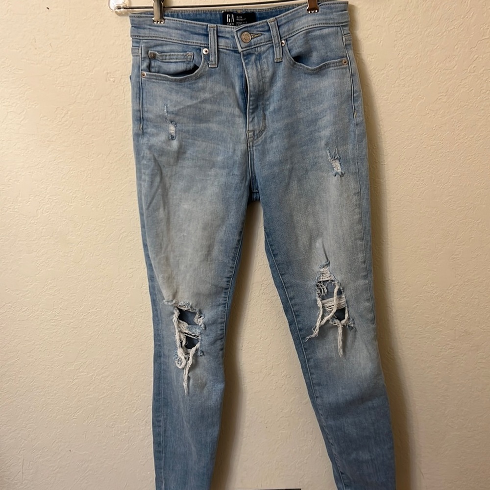 GAP size 6 light jeans
